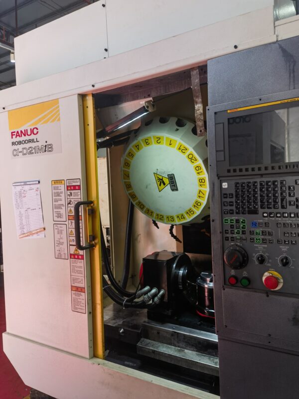 Fanuc Robodrill D21MiB CNC Machining Center - 图片 2