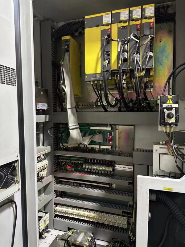 Taiwan Feeler VMP40A Vertical Machining Center - Image 6