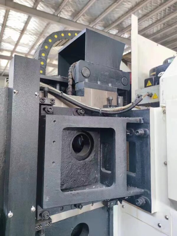 Taikan 850L Vertical Machine Center 2021year - Image 4