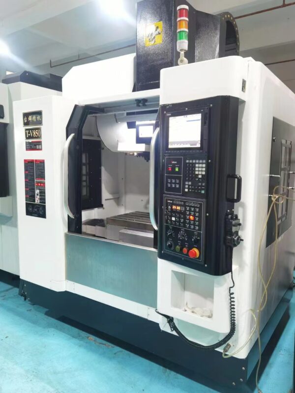 Taikan 850 vertical machining center 2022year - Image 2