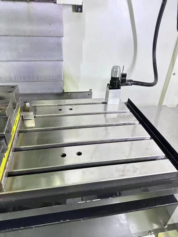YCM NCV102A CNC Milling Machine Center 2021year - 图片 6