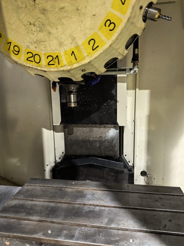 Fanuc robodrill T21IFLB CNC Tapping center drilling machine 2013year - 图片 2