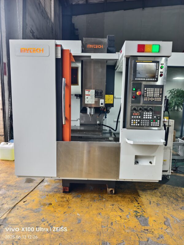Taiwan SHOU ZUAN MT-540VS High-Speed Machining Center